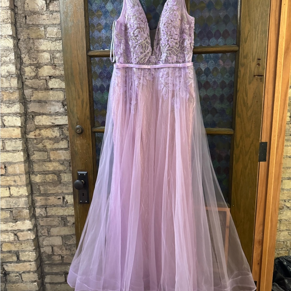 Morrell Maxie Lavender Lace Dress
